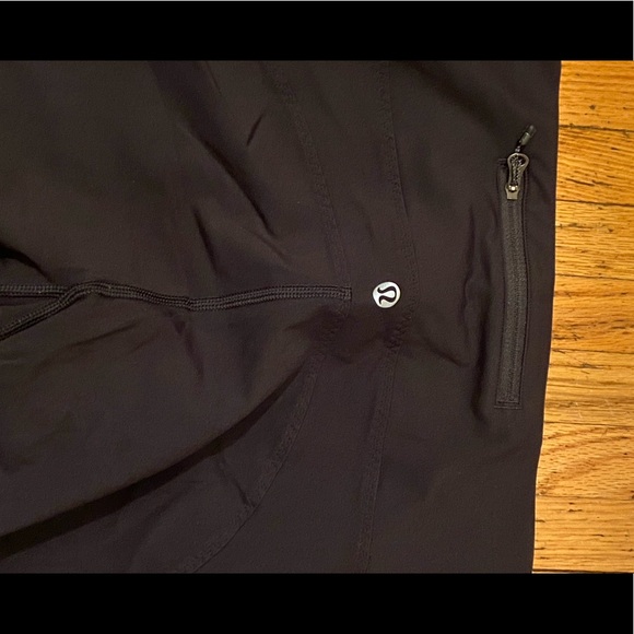 Lululemon black high rise leggings - Picture 4 of 4